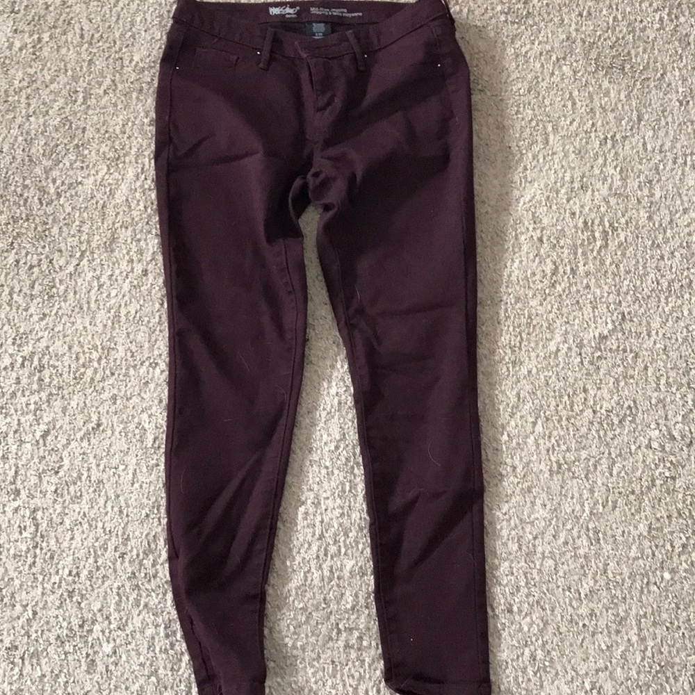 Mid-Rise Jeggings